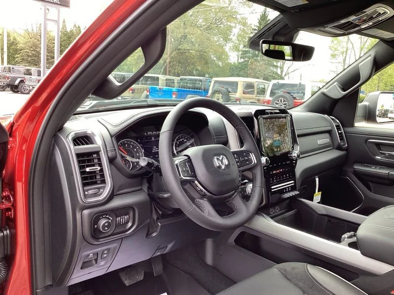 New 2026 Molten Red Pearl-Coat Exterior Paint RAM Laramie image 26