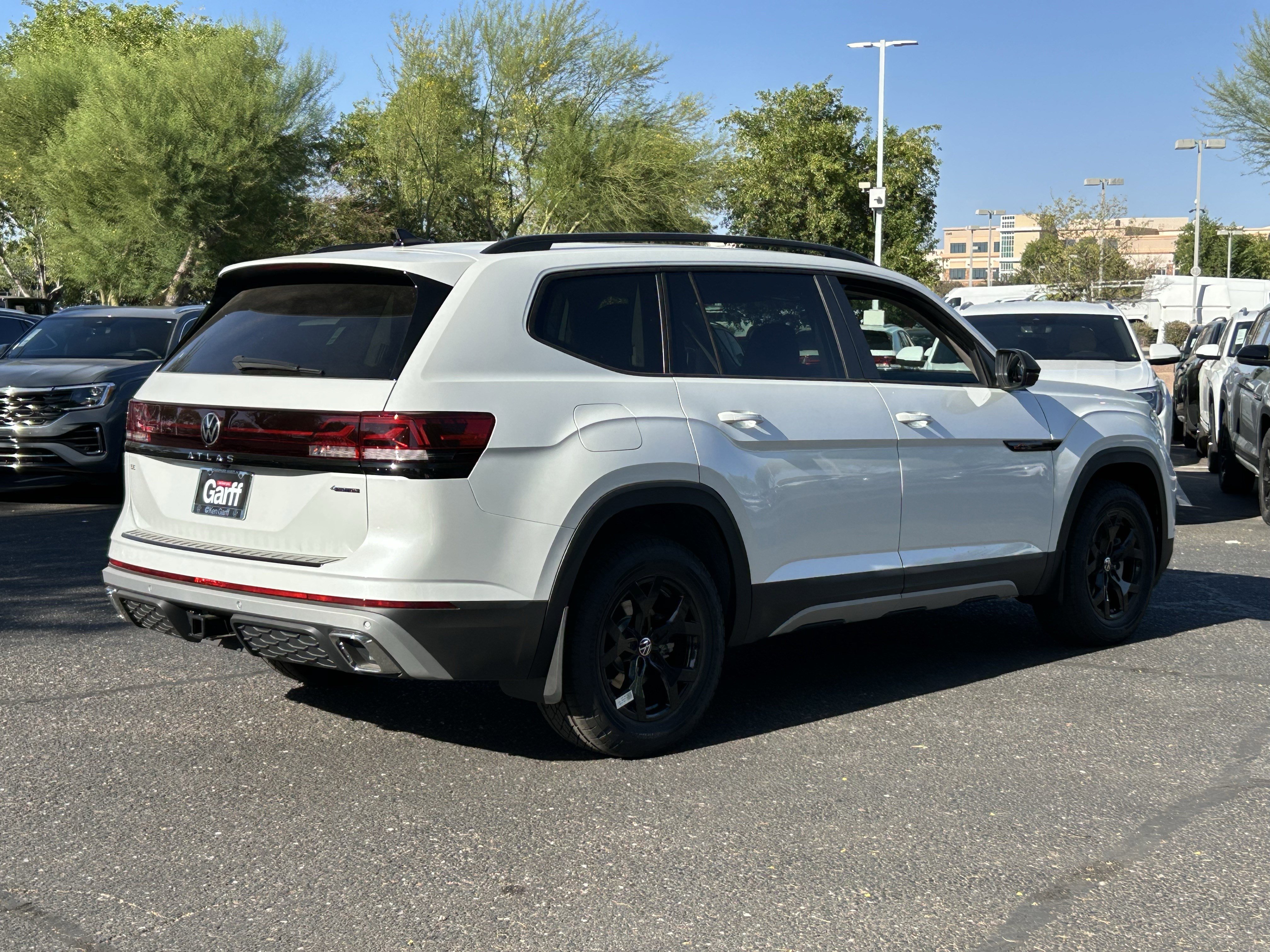 New 2026 Opal White Pearl Volkswagen 2.0T Peak Edition image 3