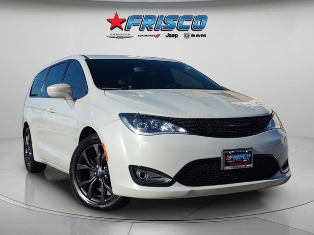 2020 Chrysler Pacifica Touring