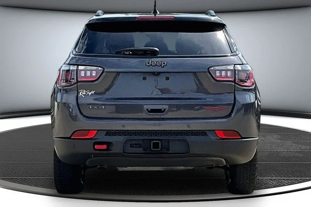 Used 2024 Metallic Jeep Trailhawk image 5