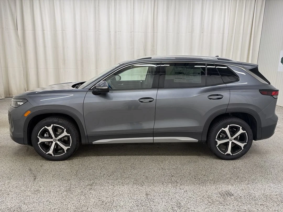 New 2026 Platinum Gray Metallic Volkswagen SE image 6