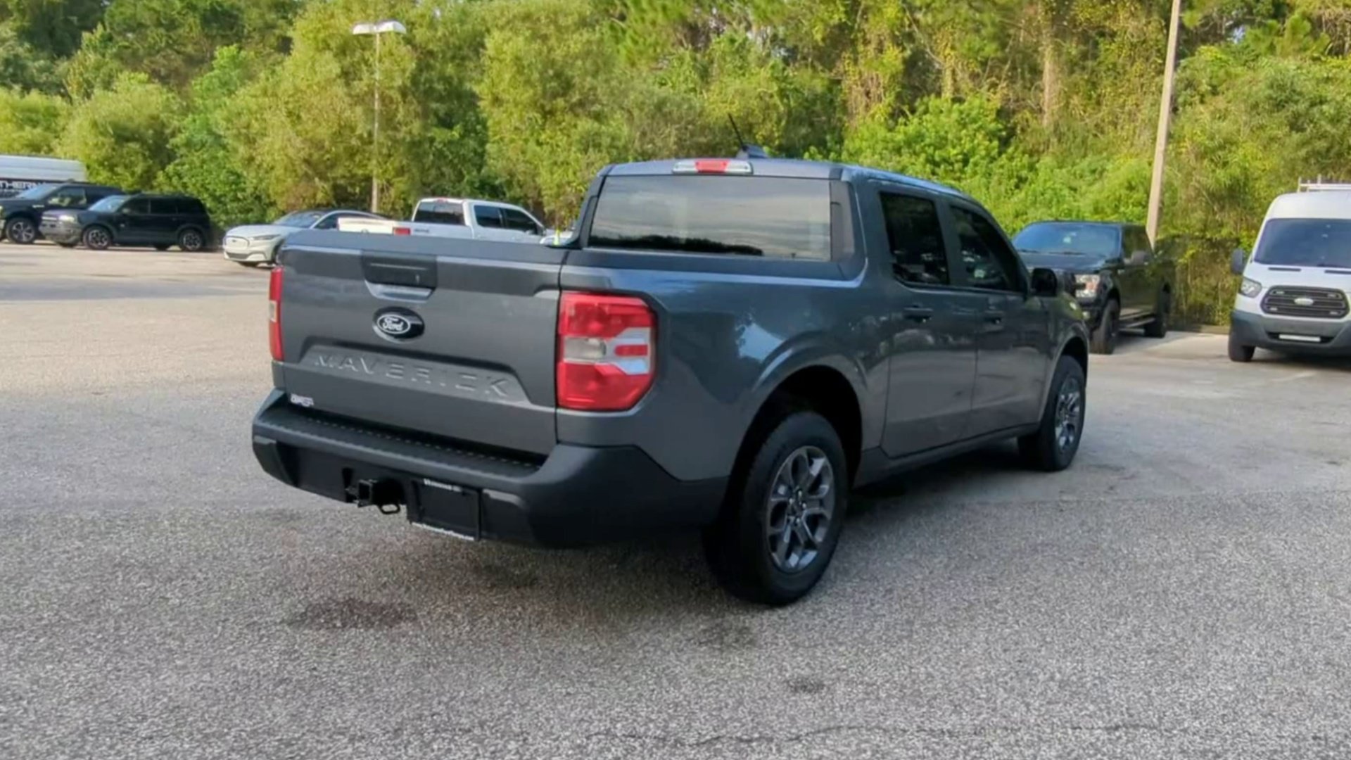 New 2026 Carbonized Gray Metallic Ford XLT image 24