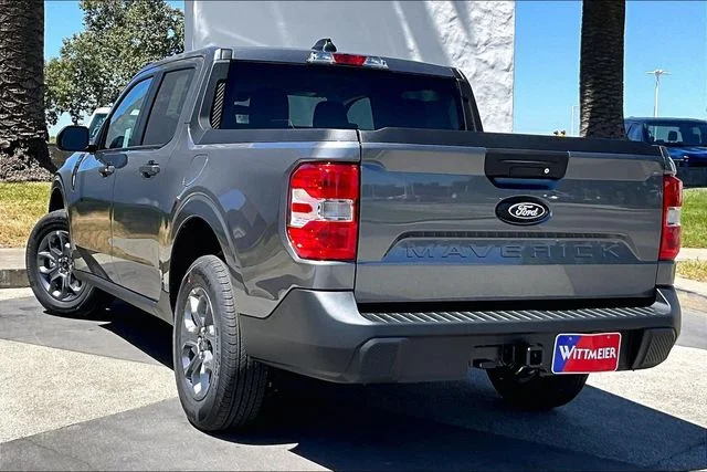 New 2026 Carbonized Gray Metallic Ford XLT image 3
