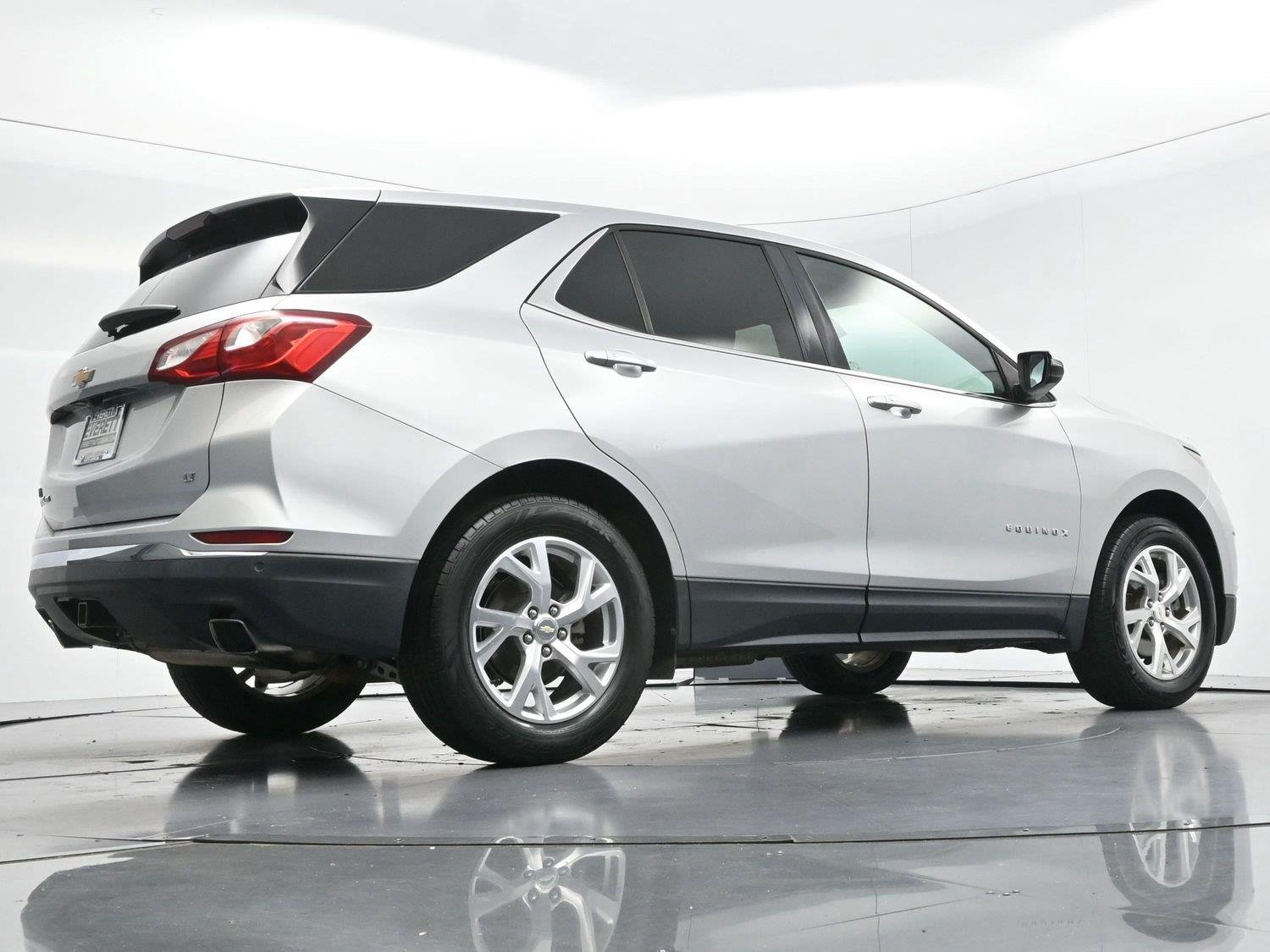 Used 2018 Silver Ice Metallic Chevrolet LT image 48