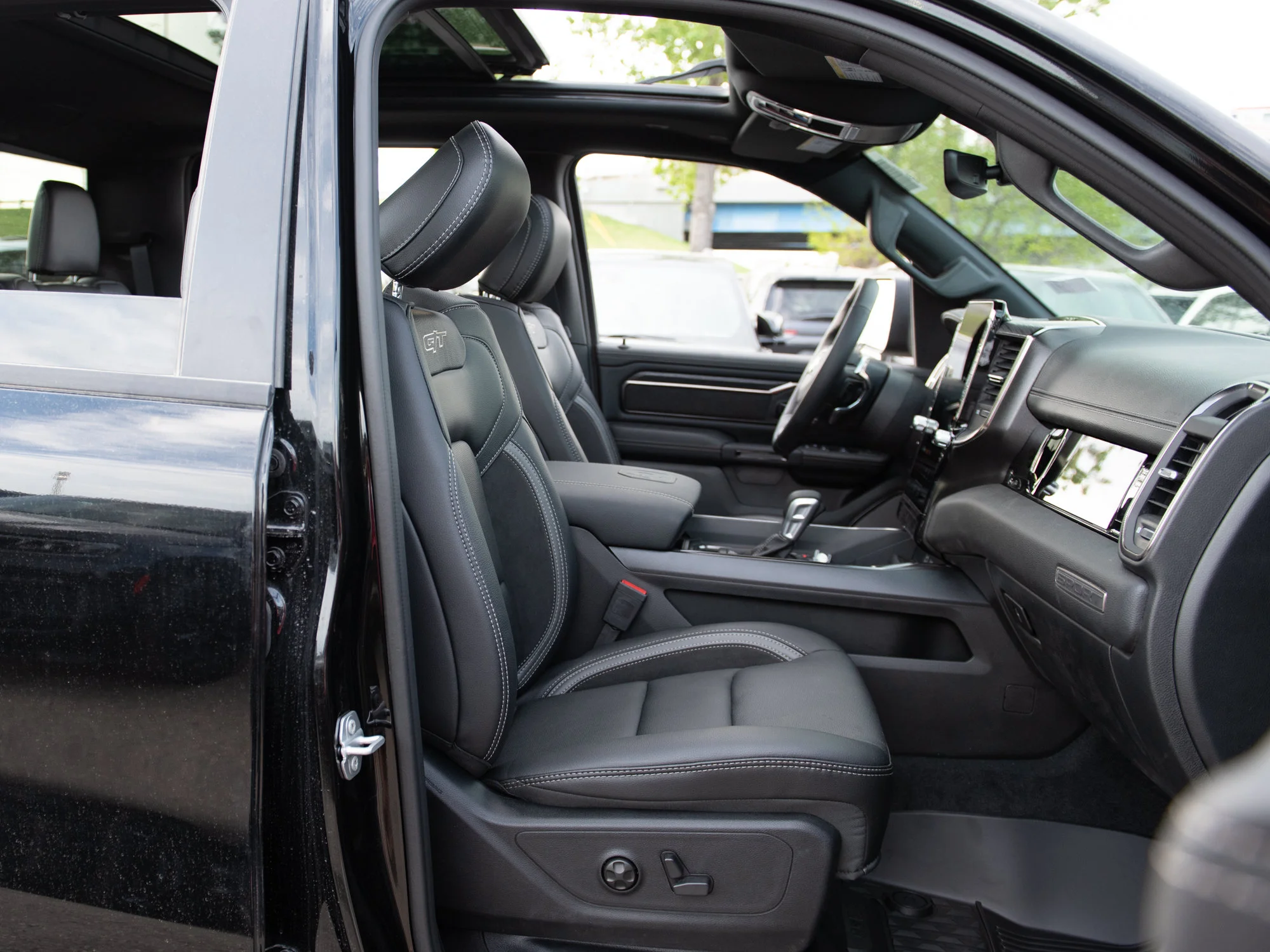 New 2026 Black RAM Sport* image 27