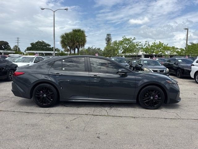 Used 2025  Toyota SE image 12