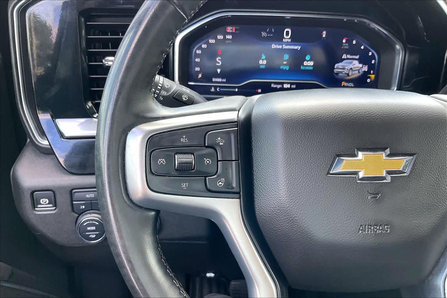 Used 2025 Cypress Gray Chevrolet LT image 21