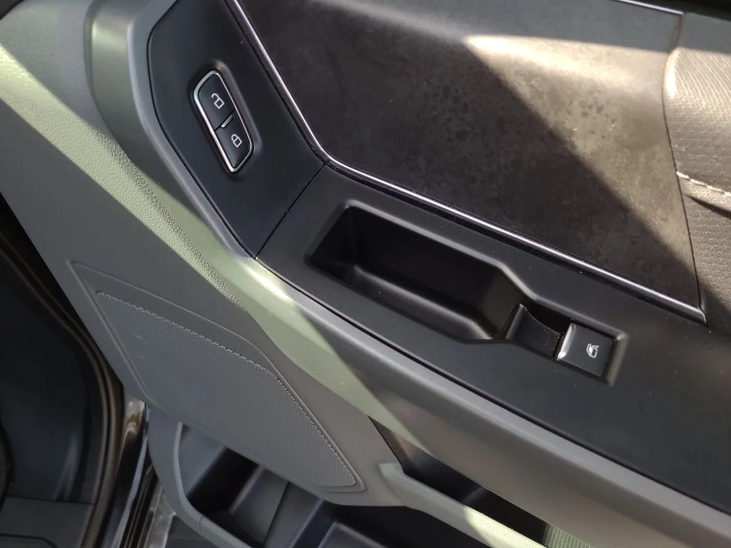 Used 2024 Black Ford XLT image 10