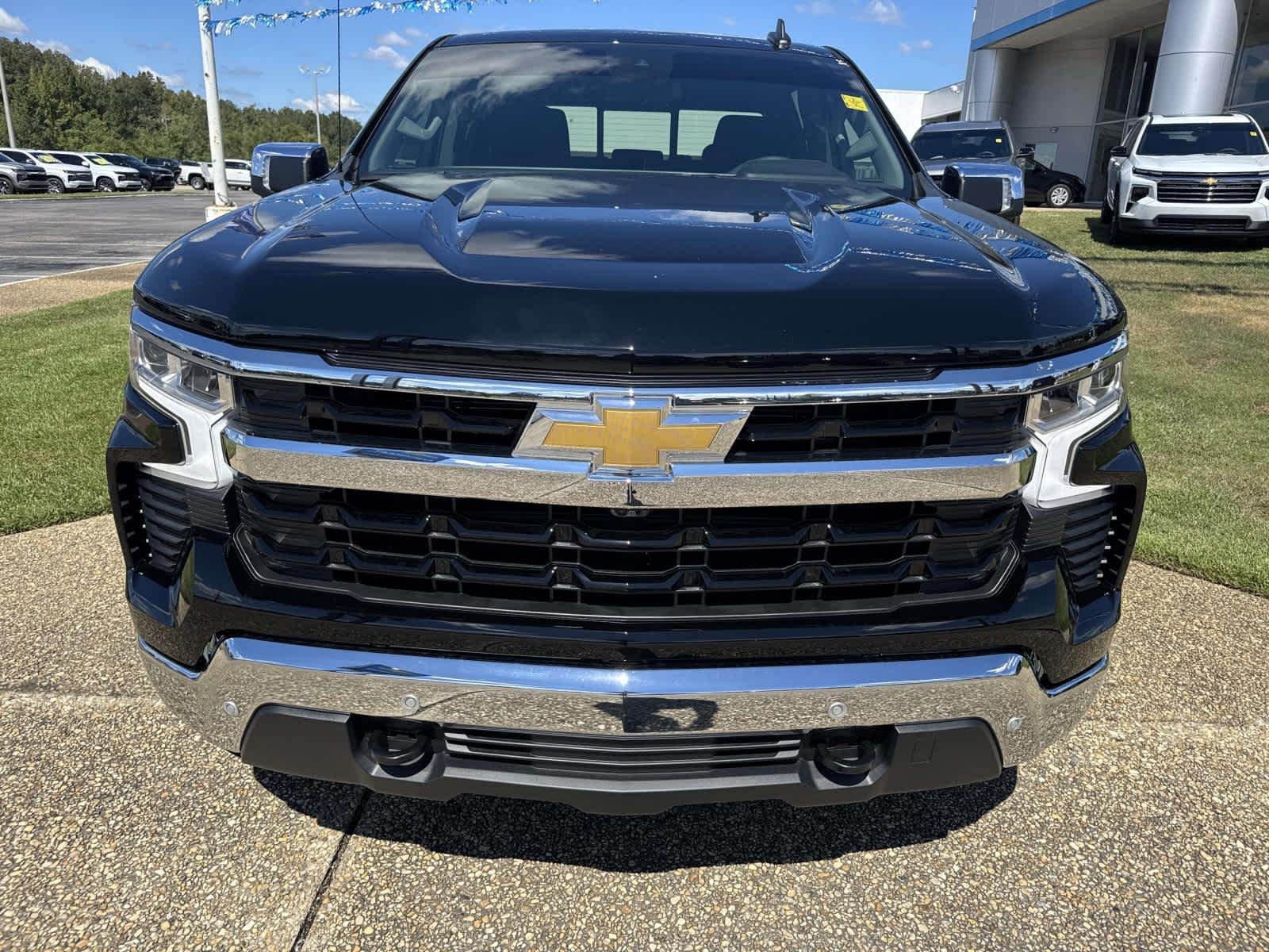 2026 Chevrolet Silverado 1500 LT - Photo 2