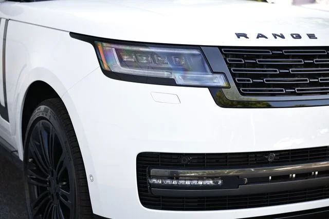 New 2026 Fuji White Land Rover SE 7 Seats image 15