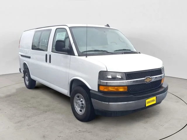 2025 Chevrolet Express Cargo Work Van - Photo 7