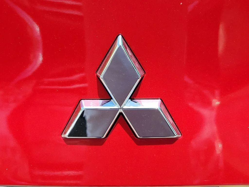 New 2026 Red Mitsubishi SEL 1.5T 2WD image 15