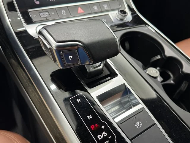 Used 2020 Glacier White Metallic Audi 55 Premium image 28