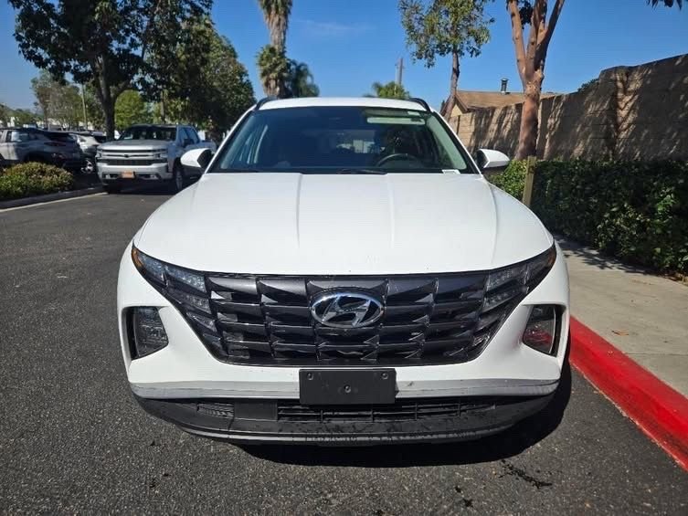 Used 2024 White Hyundai SEL image 3
