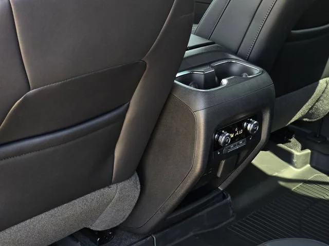 2026 GMC Acadia Elevation - Photo 22