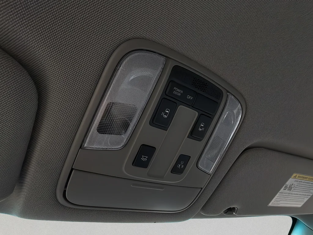 Used 2019 Snow White Pearl Kia EX image 11