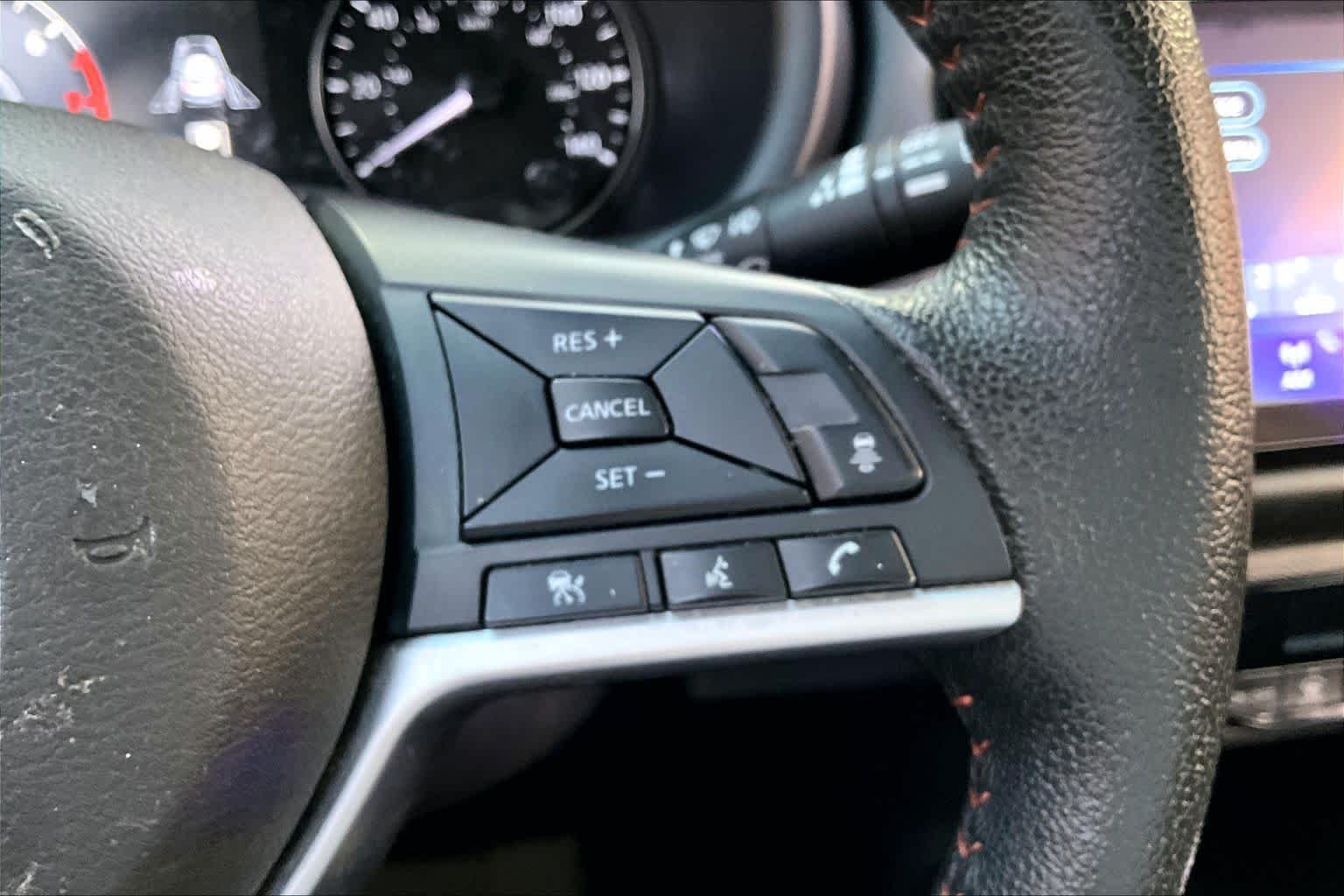 Used 2022 Boulder Gray Pearl Nissan SR image 23