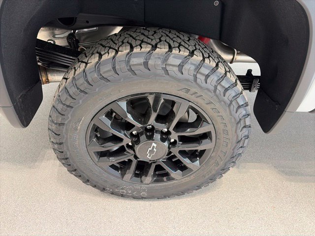 New 2026 Summit White Chevrolet LTZ image 7