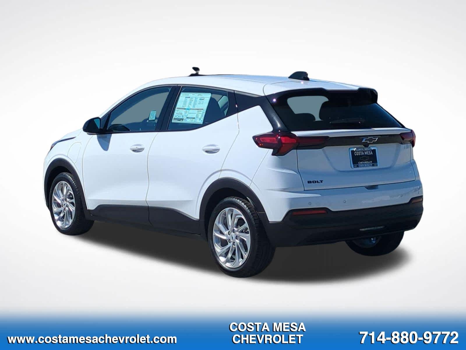 2027 Chevrolet Bolt LT - Photo 7