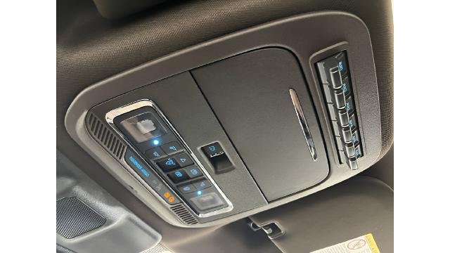 New 2026 Star White Metallic Tri-Coat Ford F-350® King Ranch® image 41