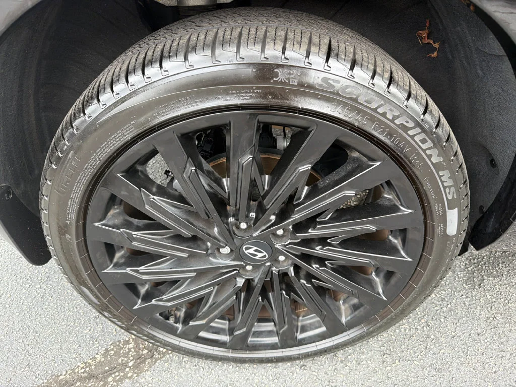 Used 2024 Black Hyundai Calligraphy image 17