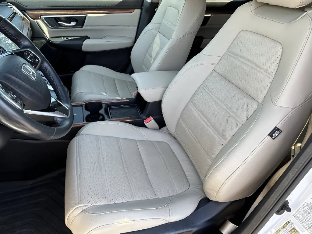 Used 2022 Platinum White Pearl Honda Touring image 18