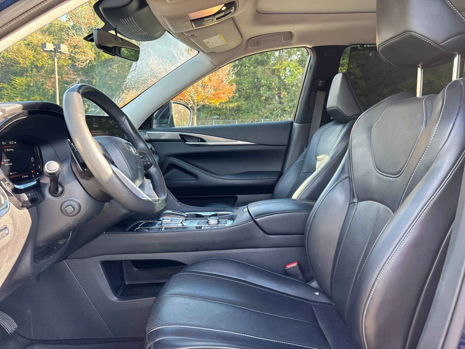 Certified Used 2023 Grand Blue INFINITI LUXE image 14