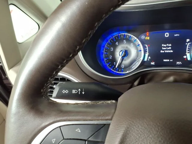 Used 2018 Red Chrysler Touring L Plus image 20