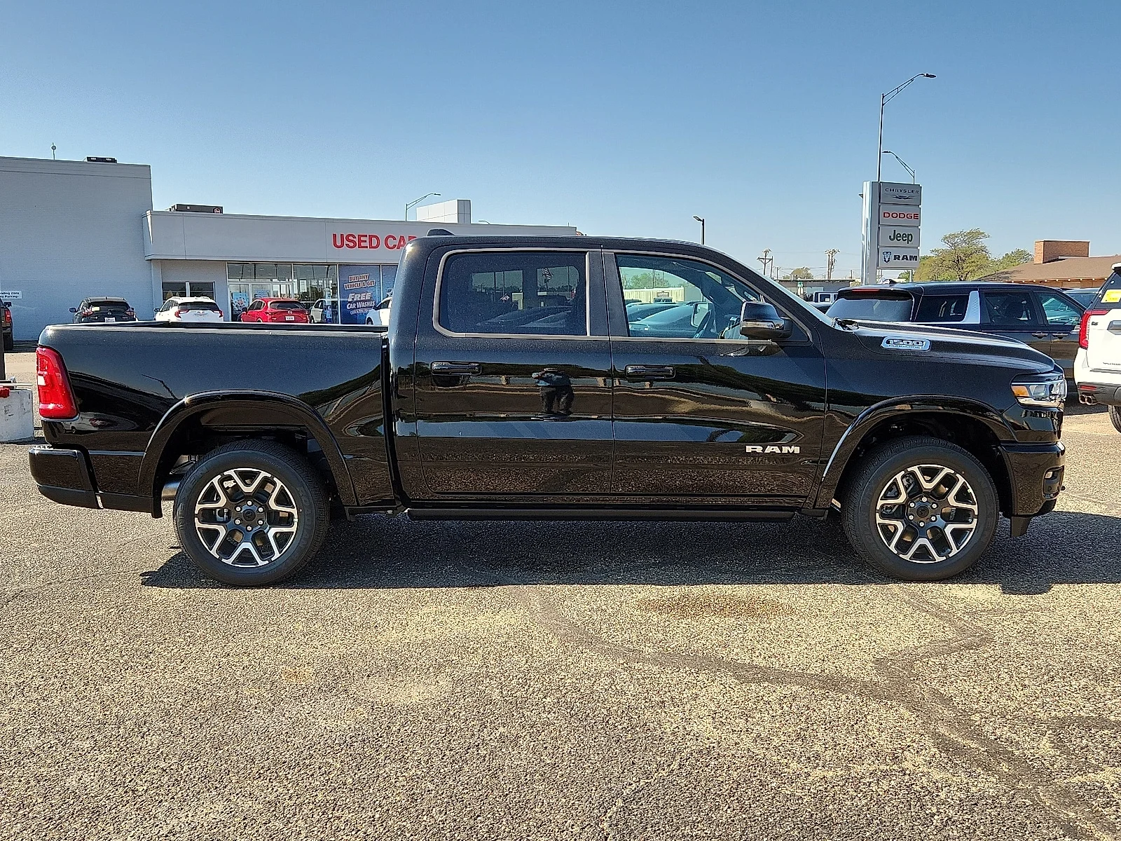New 2026 PXJ Diamond Bla Ram LARAMIE CREW CAB 4X4 5