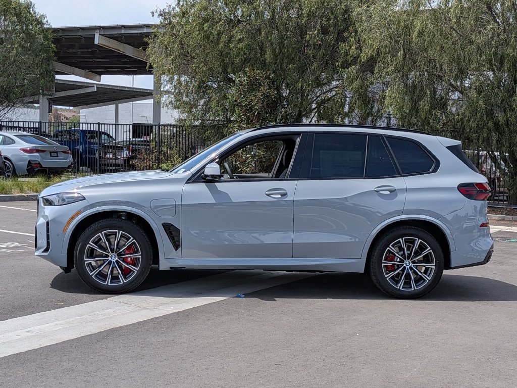 Used 2026 Gray BMW xDrive50e image 5