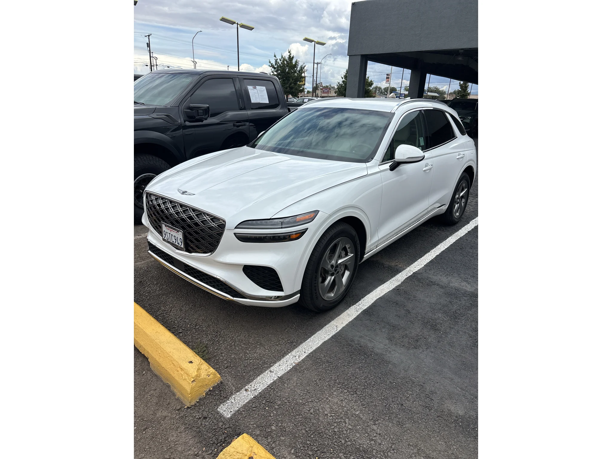 Used 2026 Uyuni White Genesis 2.5T image 1