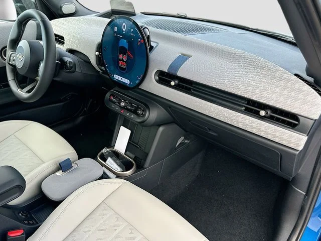 New 2026 Blue MINI Iconic image 23