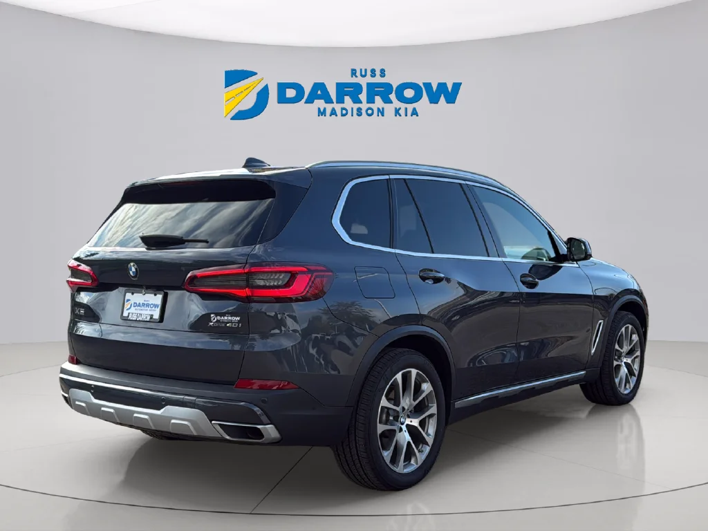 Used 2019 Arctic Gray Metallic BMW xDrive40i image 5