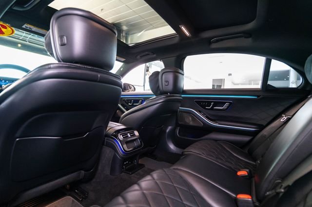 Certified Used 2022 Gray Mercedes-Benz S 580 image 12