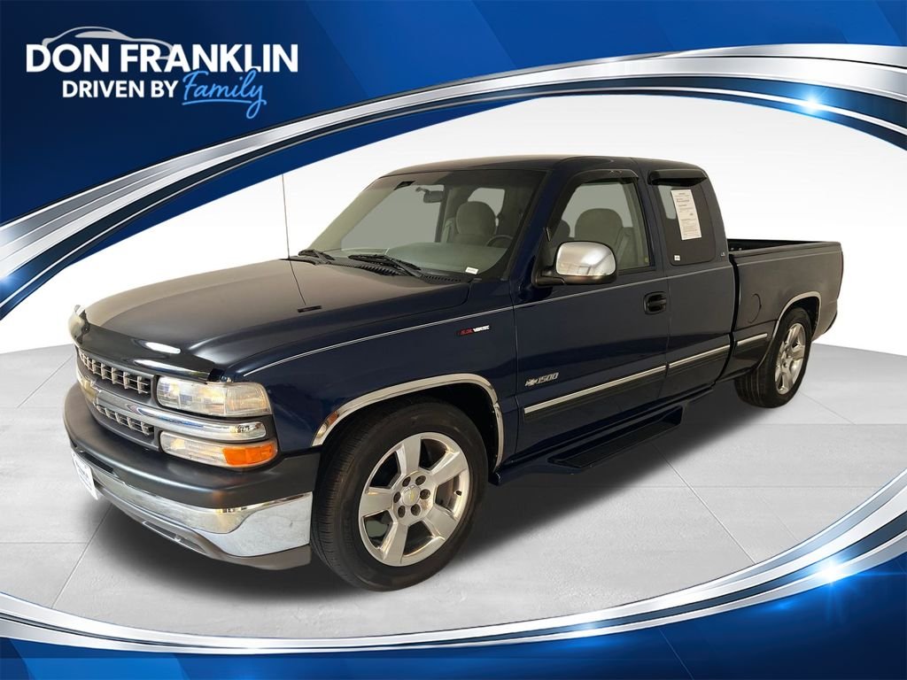 Used 2000 Dk. Chevrolet LS image 1