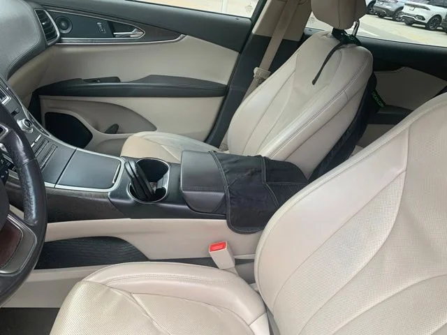 Used 2019 Blue Lincoln Reserve image 12