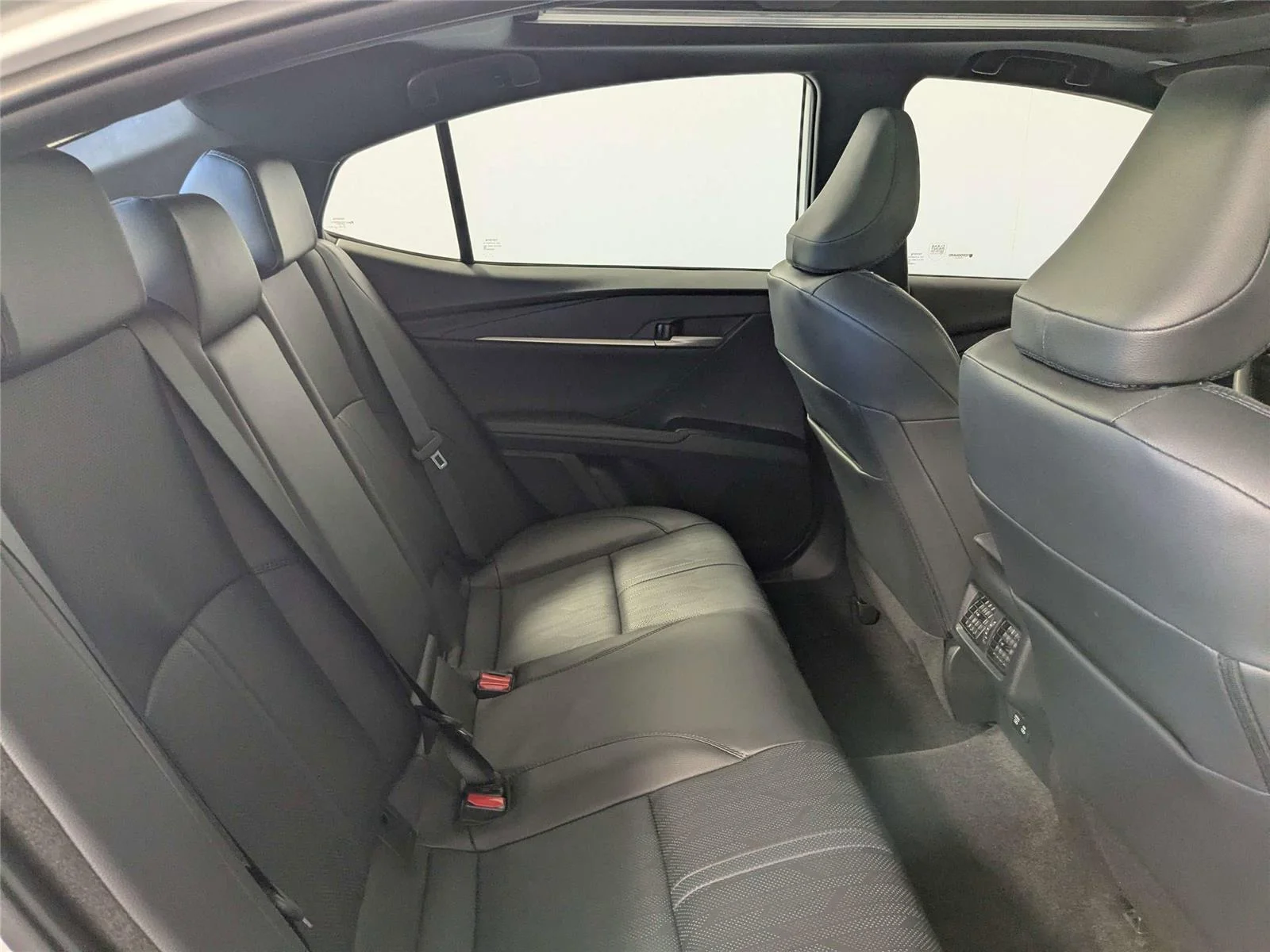 2025 Toyota Camry XSE - Photo 28