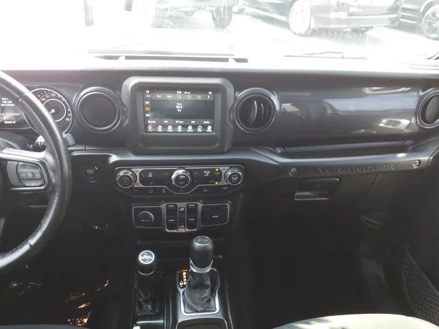 Used 2022 Black Jeep Unlimited Sport Altitude image 9