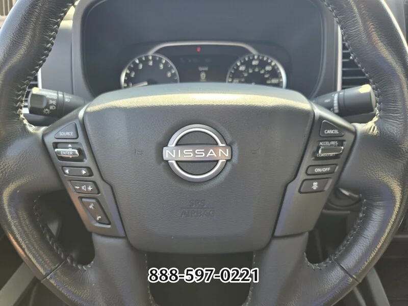Used 2022 Glacier White NISSAN SV image 29