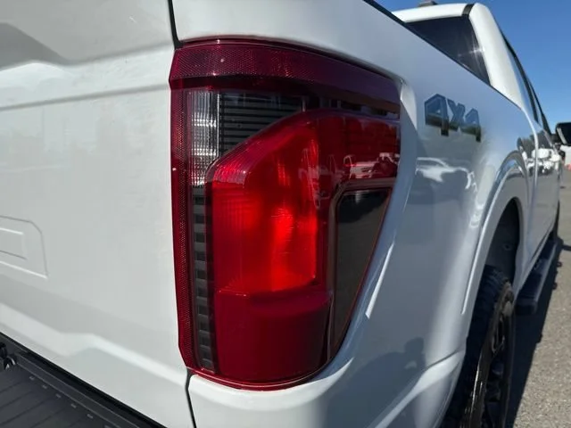 Used 2025 Oxford White Ford XLT image 14