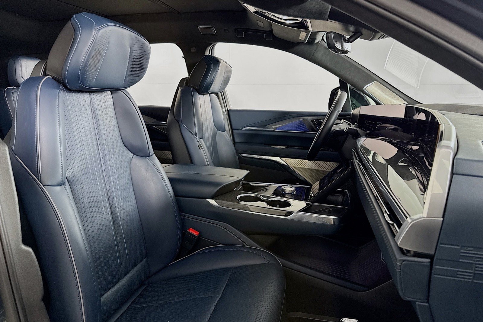 Used 2026 DEEP SPACE Cadillac Premium Luxury image 8