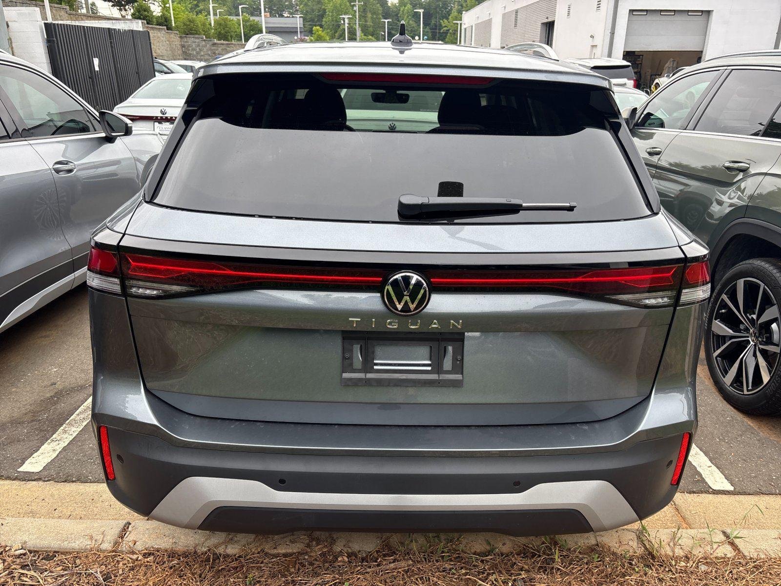 New 2026 Platinum Gray Metallic Volkswagen S image 4
