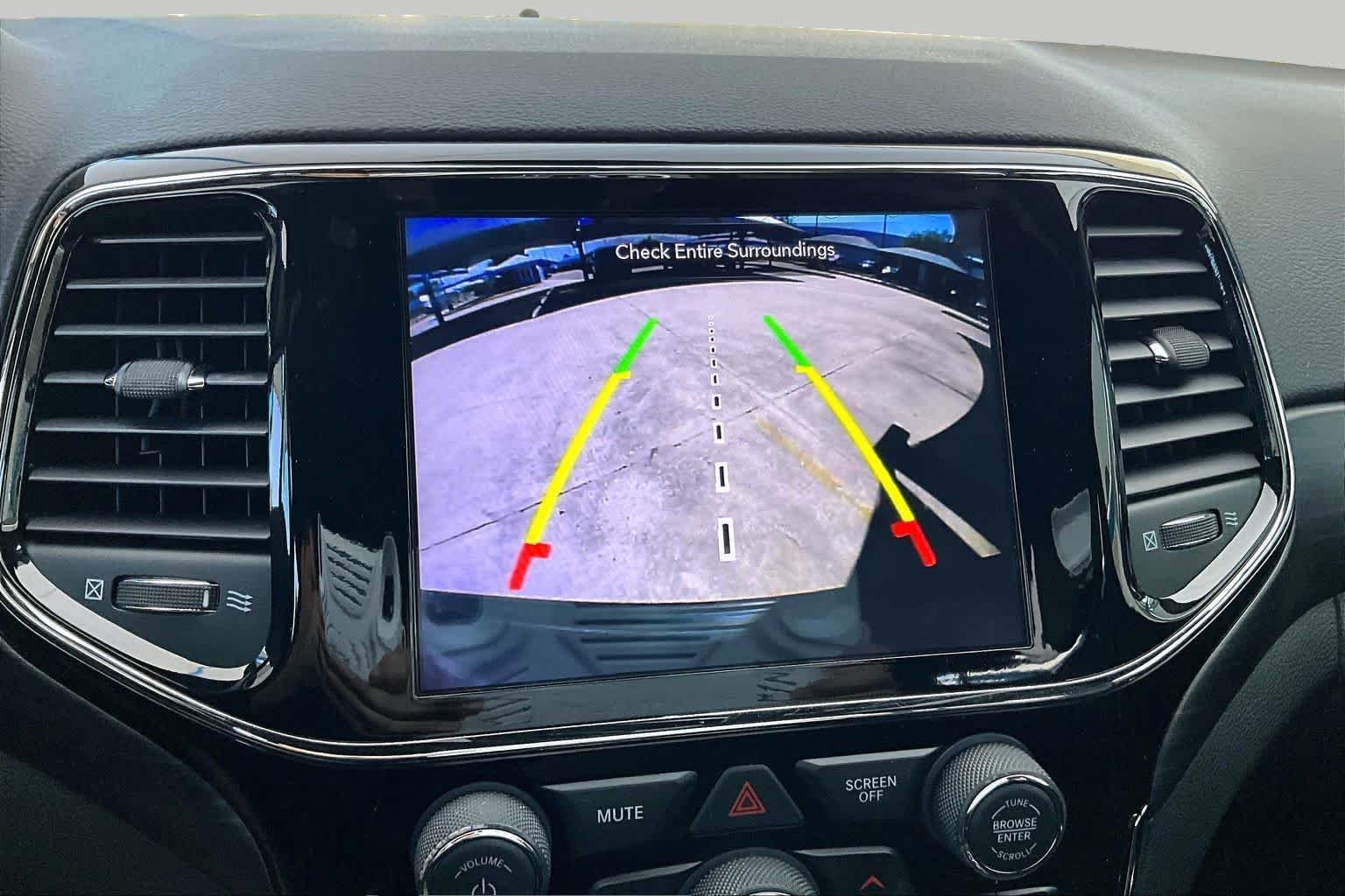 Used 2020 Diamond Black Crystal Pearlcoat Jeep North image 27