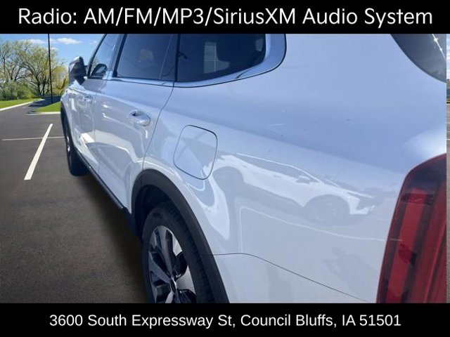 Used 2020 White Kia EX image 9