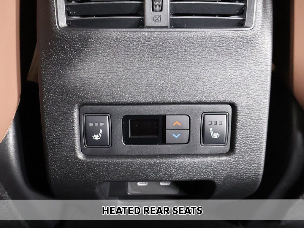 2025 Mitsubishi Outlander SEL - Photo 11