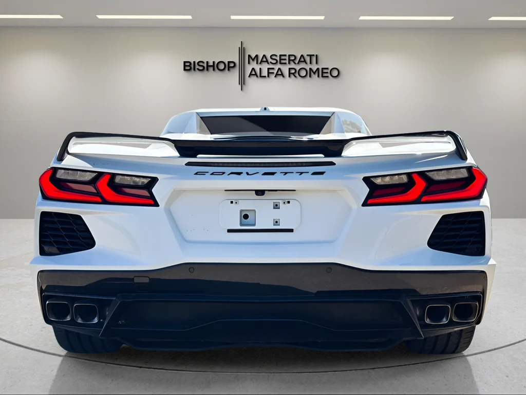 Used 2022 White Chevrolet Stingray image 7