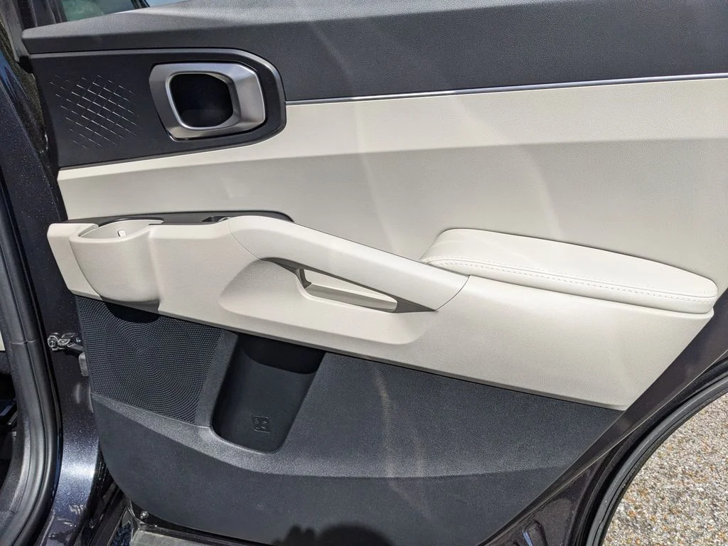 2025 Kia Sorento S - Photo 14