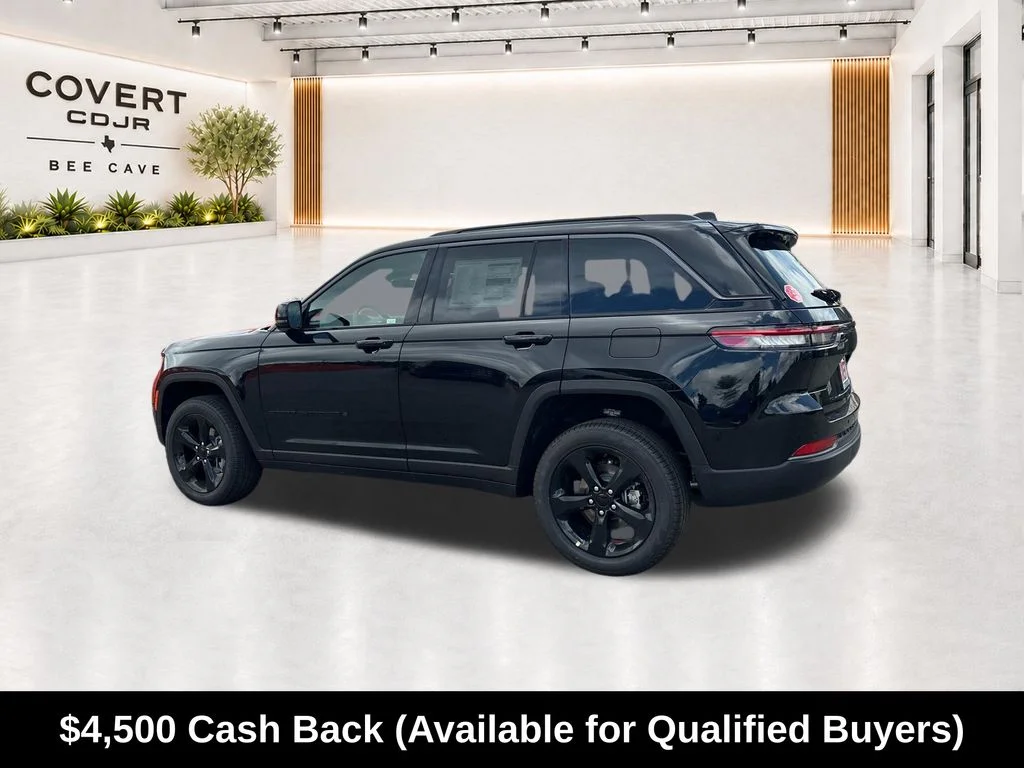 New 2026 Diamond Black Crystal Pearl-Coat Exterior Paint Jeep Limited image 7
