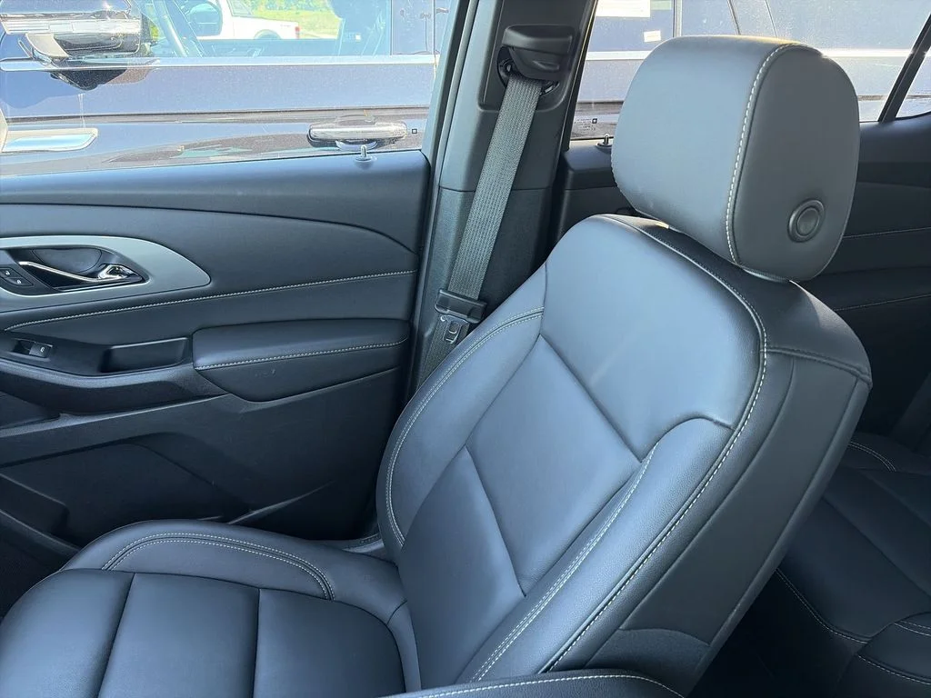 Used 2023 White Chevrolet LT Leather image 25