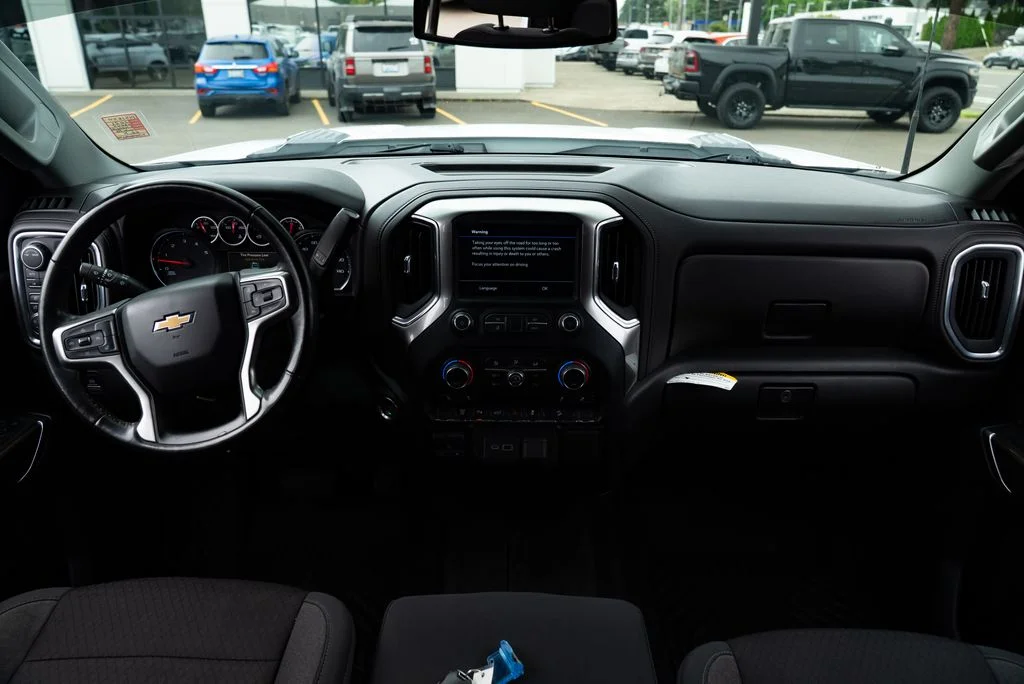 Used 2021 White Chevrolet LT image 8